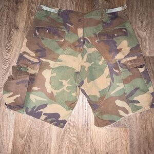 Urban Outfitters Men's Camo Cargo Shorts in Green & Brown
